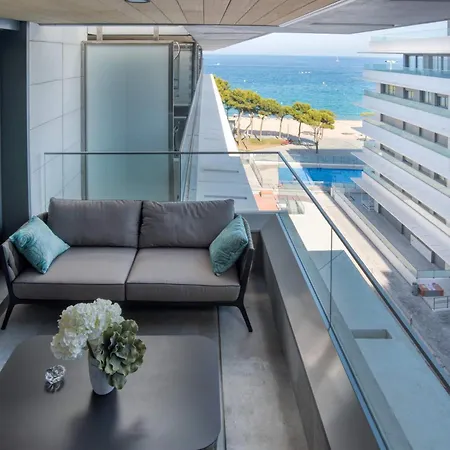 Penthouse On The First Line Apartment