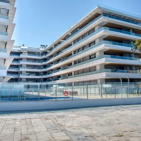 Penthouse On The First Line Apartment *