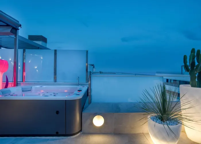 Daire Penthouse On The First Line *